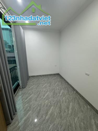 🏡 BÁN NHÀ LÔ GÓC, 5 TẦNG, CÓ THANG MÁY - MỚI ĐẸP DT 30M2, LÊ TRỌNG TẤN. - 4