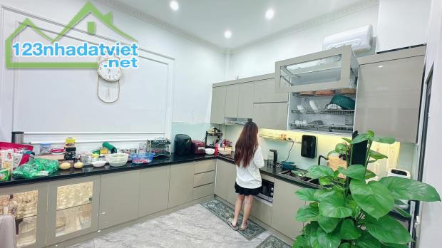 Hai chào bán gấp nhà phố Văn Cao Thụy Khuê Tây Hồ 60m 5 tầng mt 5M ở luôn giá hơn 11 tỷ - 4
