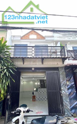BÁN GẤP NHÀ GIÁ TỐT  NHẤT KHU VỰC 2 TẦNG MÁI THÁI MỚI 57 M2- XE HƠI NGỦ TRONG NHÀ - NGAY - 3