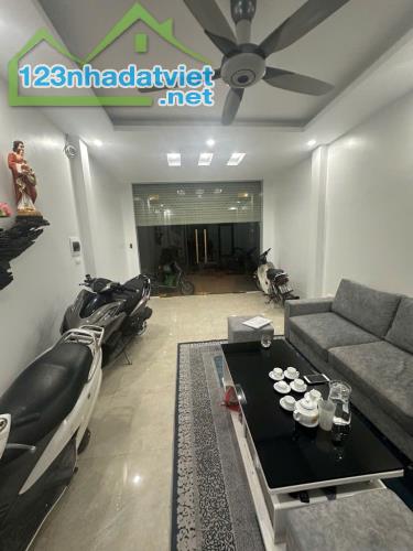 Phân lô, ô tô tránh, phố Lãng Yên, quận Hai Bà Trưng, 35m2, 6 tầng, thang máy, khu dân - 1