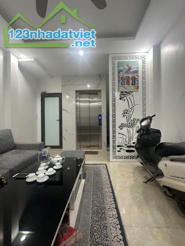 Phân lô, ô tô tránh, phố Lãng Yên, quận Hai Bà Trưng, 35m2, 6 tầng, thang máy, khu dân - 2