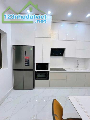 BÁN NHÀ PHỐ TỨ LIÊN, TÂY HỒ, 1 NHÀ RA MẶT PHỐ, THANG MÁY, DT 80M2* 5 TẦNG* GIÁ 15.5 TỶ - 5