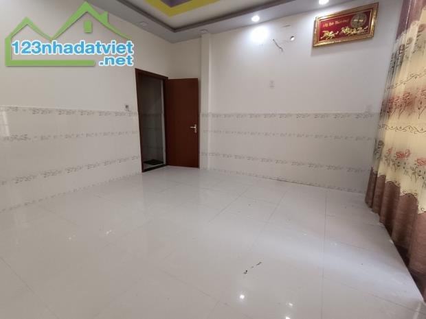 Bán nhà quận 8 ngang 4m hoàn công đủ - 2