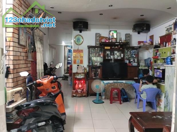 Nhà Hiệp Thành 45, hẻm ba gác thông, mặt tiền 6m4 80m2, gần hãng bia tiger, có sân rộng