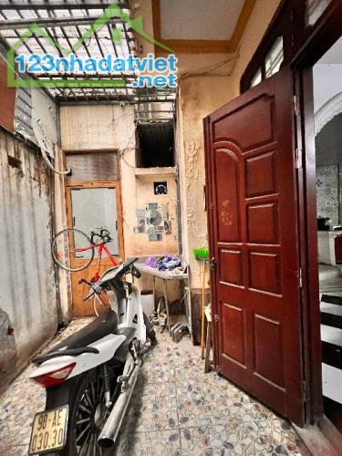 Bán nhà Trần Quý Cáp - Đống Đa - Ngõ thông - 20m ra mặt phố - 41m2 x 6 tầng - chào 5 tỷ 6. - 3