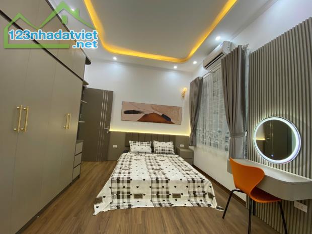 Bán nhà ngõ 32 An Dương, DT 40m, 5 tầng mới, MT 5m, giá 7.95 tỷ.