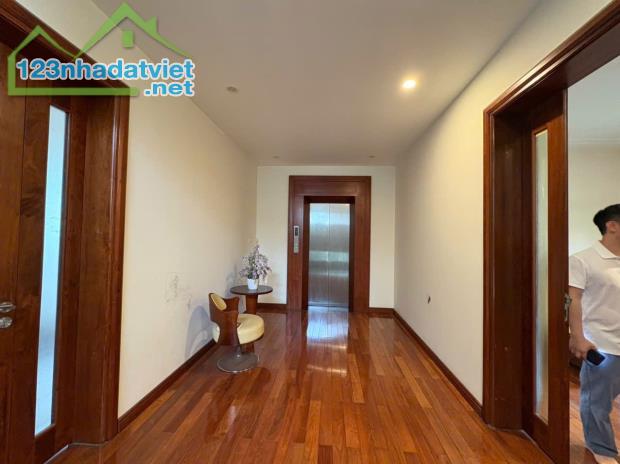 Biệt Thự Vườn Đào 6 Tầng Thang Máy Gara Sân Vườn 230m2 2 Mặt Tiền Đường Đôi 30m Ở Sướng - 3
