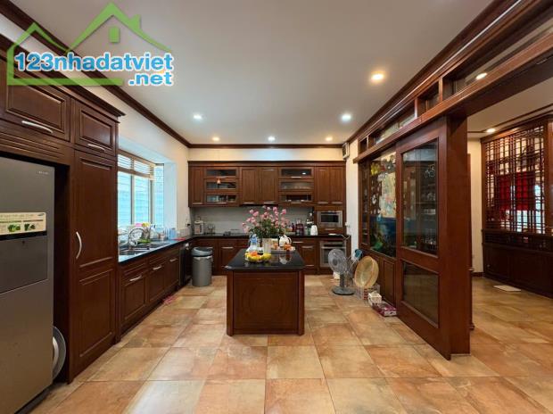 Biệt Thự Vườn Đào 6 Tầng Thang Máy Gara Sân Vườn 230m2 2 Mặt Tiền Đường Đôi 30m Ở Sướng - 4