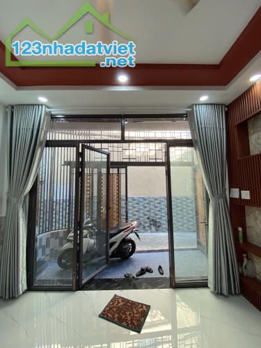 BẤN GẤP NHÀ MỚI XÂY SHR : 65 M2.2 TẦNG. 4 PN.CHỈ 5.7 TỶ;Đ TRẦN XUÂN SOẠN.KẾ HIM LAM. Q 7 . - 3