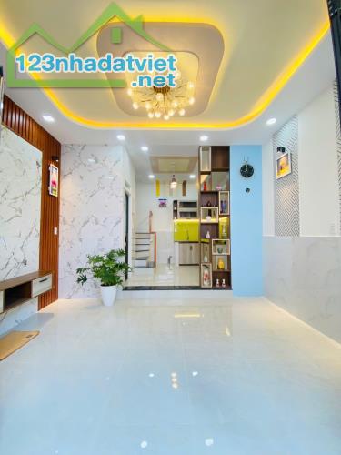 BÁN NHÀ QUẬN 8 BÌNH ĐÔNG MỚI ĐẸP 40M2 2TẦNG HƠN 3TỶ - 3