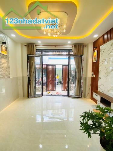 BÁN NHÀ QUẬN 8 BÌNH ĐÔNG MỚI ĐẸP 40M2 2TẦNG HƠN 3TỶ