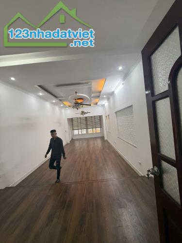 Bán nhà an dương vương  phố Phúc Hoa dt 74m 5 tầng 4.7m mặt tiền Tây Hồ - 1