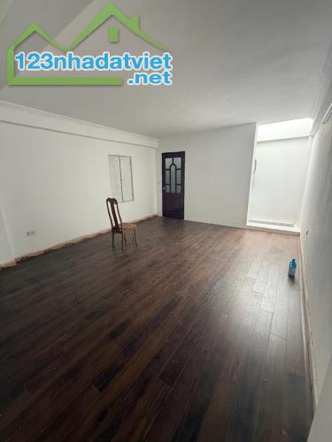 Bán nhà an dương vương  phố Phúc Hoa dt 74m 5 tầng 4.7m mặt tiền Tây Hồ - 4