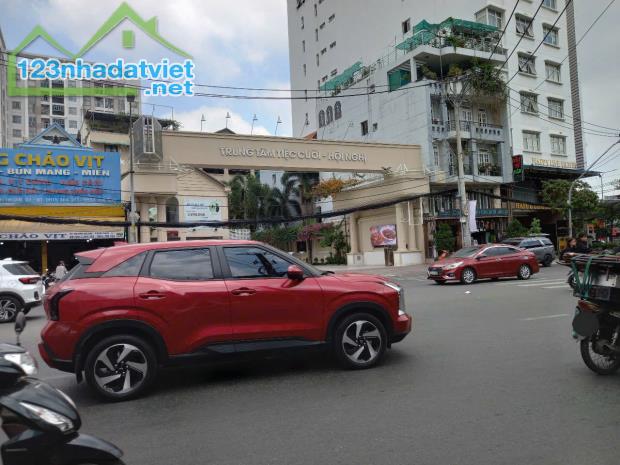 BÁN NHÀ KHU HIỆN HỮU, NGUYỄN VĂN QUỲ QUẬN 7, 2 TẦNG, 62M2 CHỈ 4.5 TỶ - 2