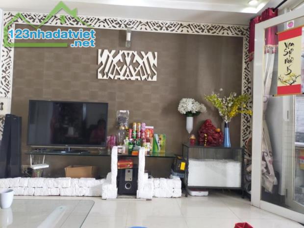 Chủ cần ra gấp nhà Nguyễn Đình Chính  Phường 15,Phú nhuận,49m2,8.5 tỷ,