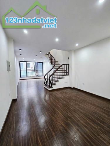 Bán nhà An Dương Vương dt 45m 4 tầng 4m mặt tiền giá nhỉnh 8 tỷ Tây Hồ - 1