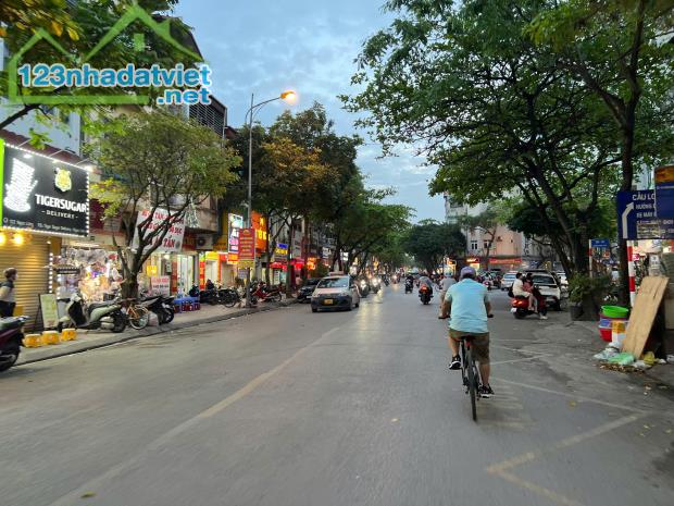 SIÊU HIẾM, NHÀ LÕI NGỌC LÂM 125M, 5T, MT5M, 1 MẶT PHỐ, 1 MẶT HỒ, VỈA HÈ RỘNG, KINH DOANH. - 1