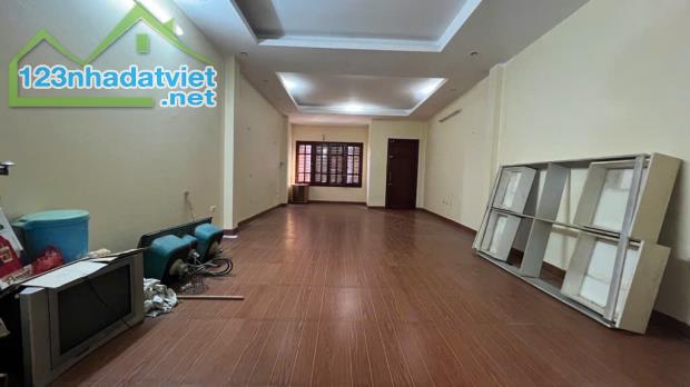 SIÊU HIẾM, NHÀ LÕI NGỌC LÂM 125M, 5T, MT5M, 1 MẶT PHỐ, 1 MẶT HỒ, VỈA HÈ RỘNG, KINH DOANH. - 5