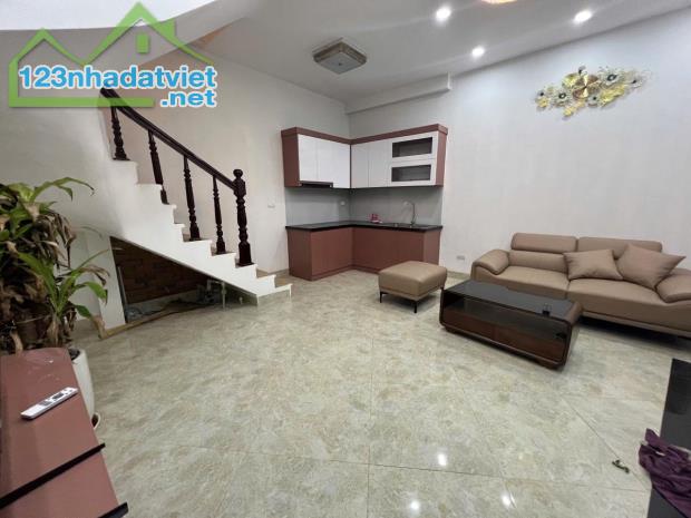 Bán nhà ngõ 339 Minh Khai ô tô đỗ cách 10m, ngay trường Võ Thị Sáu, KD nhỏ 32m 6.45 tỷo - 4