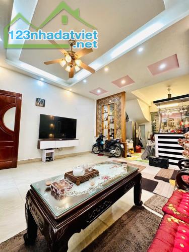🌟 SIÊU PHẨM TRUNG TÂM TÂY HỒ – NHÀ ĐẸP 5 TẦNG CHỈ 6.1 TỶ! - 1