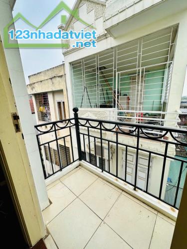 🌟 SIÊU PHẨM TRUNG TÂM TÂY HỒ – NHÀ ĐẸP 5 TẦNG CHỈ 6.1 TỶ! - 3