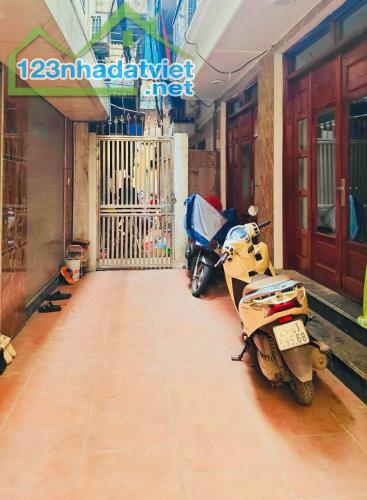 624 Minh Khai - ngõ thông sang Times City - 72m2 - 5 tầng - 10,5 tỷ.