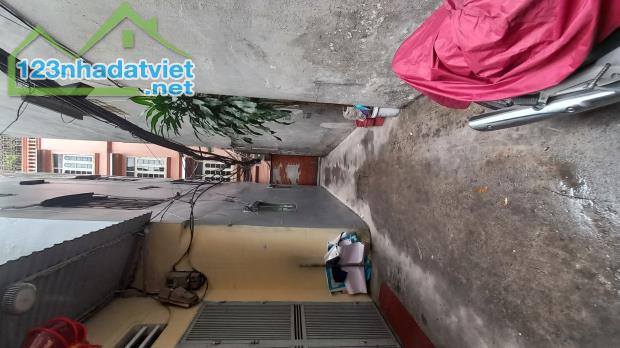 Bán nhà Thái Thịnh 3 mặt thoáng ngõ thông 2 phố trước nhà thoáng để xe thoải mái 50m giá 1
