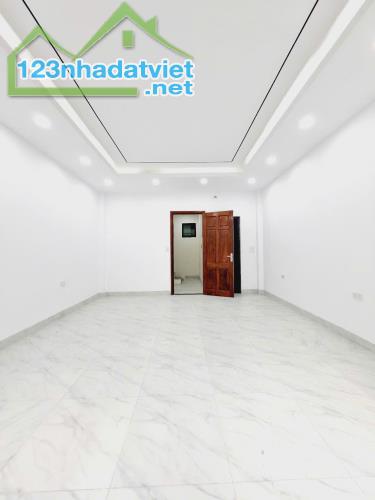 NHÀ ĐẸP LÊ HỒNG PHONG,HÀ ĐÔNG Ô TÔ ĐỖ CỬA, THANG MÁY DT 39M2, 5 TẦNG, MT 4.5M CHỈ 10.5 TỶ - 5