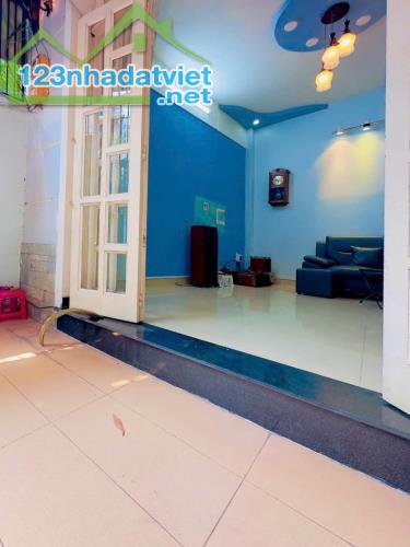 Siêu phẩm ngang 8,2M - Lưu Hữu Phước Quận 8 - 3,8 tỷ TL