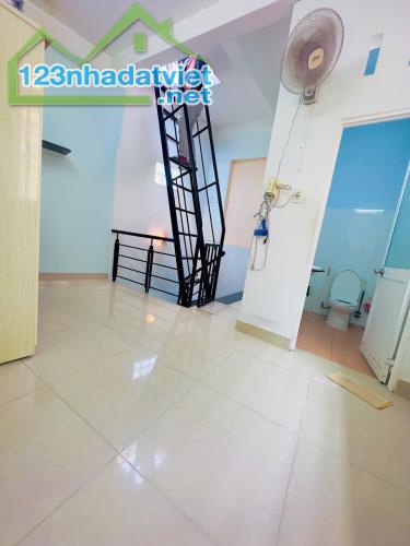 Siêu phẩm ngang 8,2M - Lưu Hữu Phước Quận 8 - 3,8 tỷ TL - 2