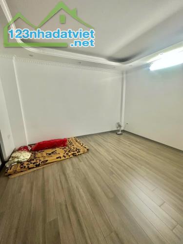Bán nhà Xã Đàn_Sổ Vuông Đẹp_5 Phòng Ngủ_41mx4T_Giá: 7.1 Tỷ_Lh: 0396935190. - 1