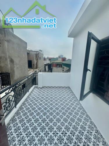 Bán nhà Xã Đàn_Sổ Vuông Đẹp_5 Phòng Ngủ_41mx4T_Giá: 7.1 Tỷ_Lh: 0396935190.