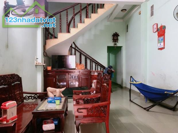 CHỦ NGỘP HXT THÔNG QT, CV LÀNG HOA - 100M2 (KLG) - 1T1L 3PN, BÁN ĐẤT TẶNG NHÀ - 8,5 TỶ TL - 1
