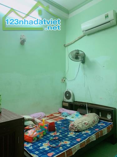 CHỦ NGỘP HXT THÔNG QT, CV LÀNG HOA - 100M2 (KLG) - 1T1L 3PN, BÁN ĐẤT TẶNG NHÀ - 8,5 TỶ TL - 4