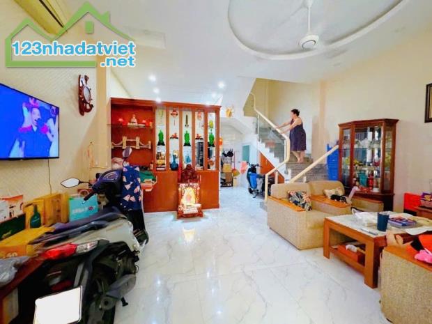 SÁT MT! Bán Nhà Mới Đẹp 4 Tầng Hai Bà Trưng, 41m2, 7 Tỷ TL - 2