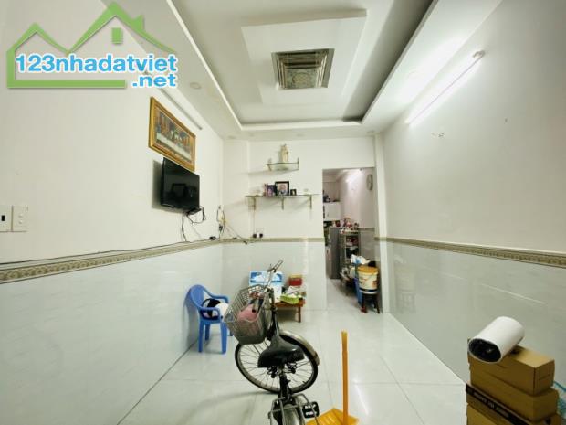 BÁN NHÀ CHÍNH CHỦ ĐƯỜNG SỐ 4 P11 GÒ VẤP DIỆN TÍCH 30M2 NHỈNH 3 TỶ - 3
