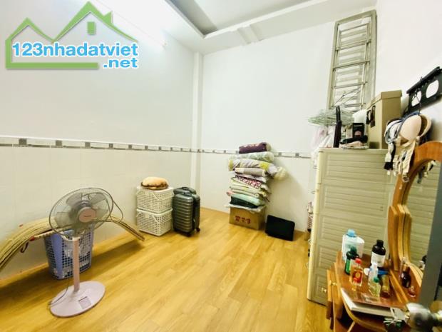 BÁN NHÀ CHÍNH CHỦ ĐƯỜNG SỐ 4 P11 GÒ VẤP DIỆN TÍCH 30M2 NHỈNH 3 TỶ - 4