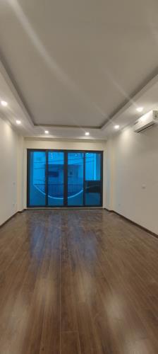 BÁN NHÀ ĐƯỜNG NGUYỄN VĂN HUYÊN CẦU GIẤY, Ô TÔ 7 TẦNG KINH DOANH. DT 45M2 GIÁ 18.5 TỶ - 1