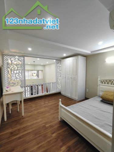 Hiếm! Bán nhà Trương Định 50m2.MTx5m gần phố, gần ô tô, tặng full nội thất - 2