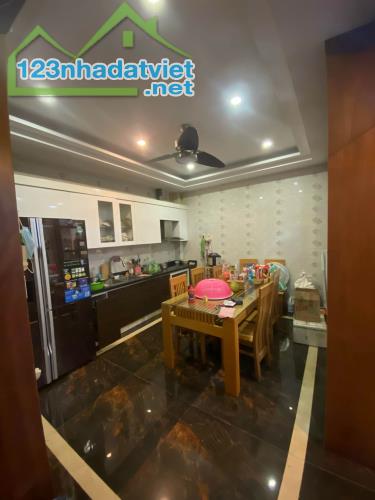 Bán nhà Lạc Long Quân Cầu Giấy phân lô hiếm 45m 5 tầng 7.5 tỷ - 1