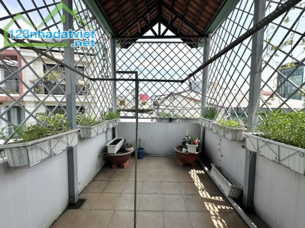 7 TỶ NHỈNH - NHÀ ĐẸP HẺM LỚN - GẦN MT PHAN XÍCH LONG, PHÚ NHUẬN - 43M2 4 TẦNG - 5PN 5WC - 4