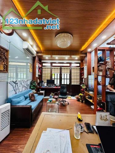 **+ BÁN NHÀ  𝐌ặt Tiền Hồng Bàng Quận 5 – Gần BV Chợ Rẫy( 4.3X22) 4 Tầng Chỉ 21Tỷ