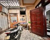 Bán nhà Trần Quý Cáp - Đống Đa - Ngõ thông - 20m ra mặt phố - 41m2 x 6 tầng - chào 5 tỷ 6.