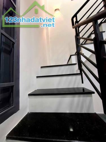 Chủ cần bán gấp để mua nhà to hơn Lê Văn Phan, nhà đẹp, nhà làm ăn thịnh vựơng, chỉ 2.x tỷ - 2