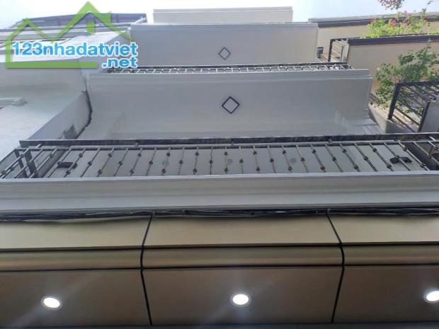 BÁN NHÀ 4 TẦNG – 45.2M² – ĐÔNG MỸ, THANH TRÌ – GIÁ 5.2 TỶ