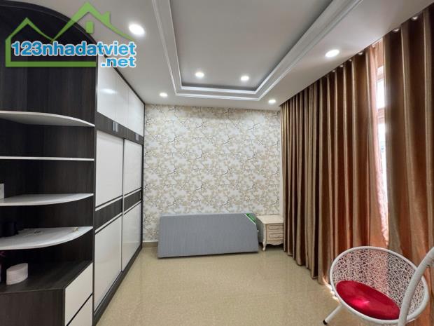 ĐẸP KHÔNG TỲ VẾT,KDC VĂN MINH, HẺM 8M,CAO TẦNG,GIÁP VẠN PHÚC, 56M2, 5LẦU VÀO Ở NGAY 9.3 TỶ
