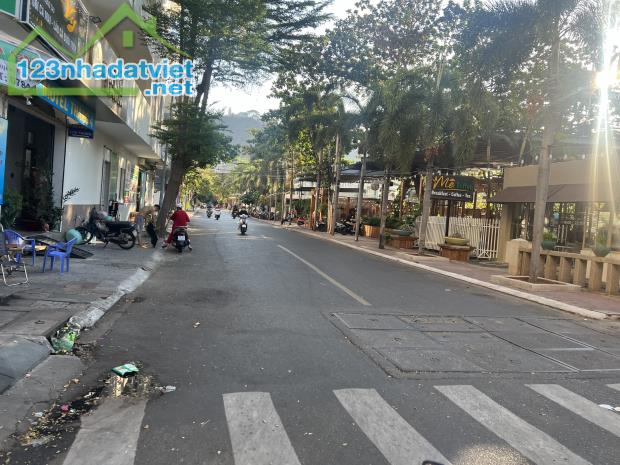 Bán Nhà 1 Trệt 1 Lầu khu Á Châu, giá: 10 tỷ (TL)