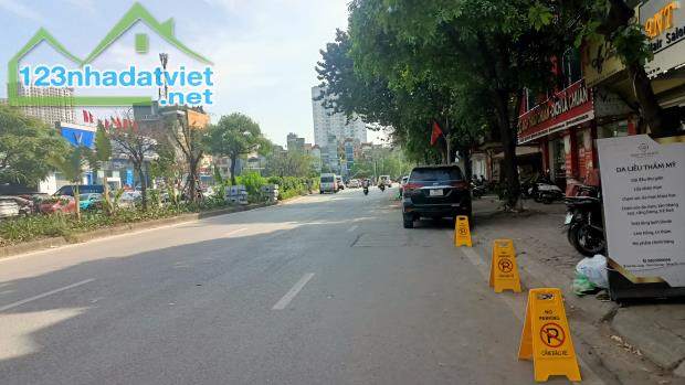 Nhà đẹp siêu hiếm Phố Yên Lãng full tiện ích