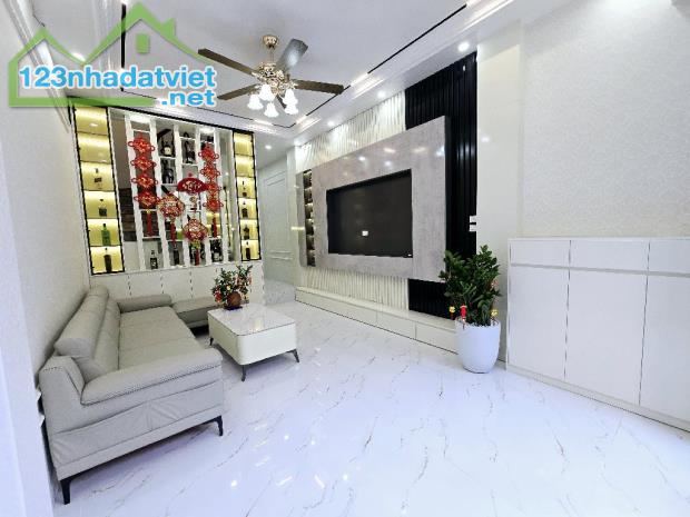 Nhà đẹp siêu hiếm Phố Yên Lãng full tiện ích - 2