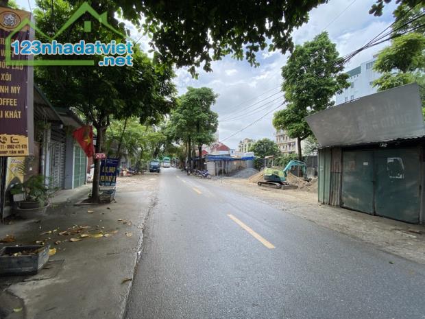 BÁN NHÀ MỚI PHÚ DIỄN - 30M2 - 5 TẦNG THÔNG SÀN - GIÁ CHỈ 6,3 TỶ